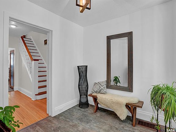 5th image of 2067 Montague Street