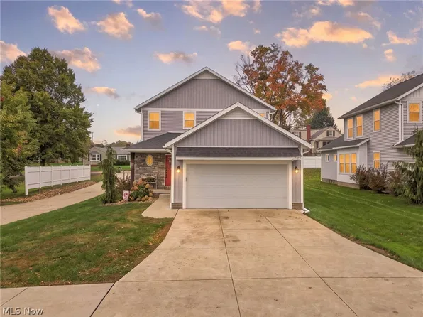 5944 Freitag St NW, Canton, OH 44718
