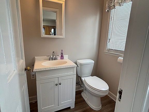 3rd image of 35 Union St