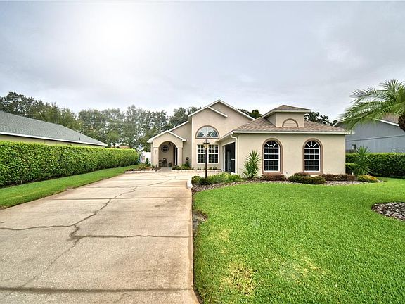 2nd image of 545 Heather Glen Dr