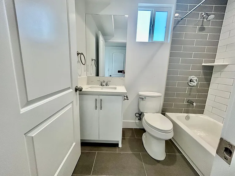 8418 S Main St — Photo 16