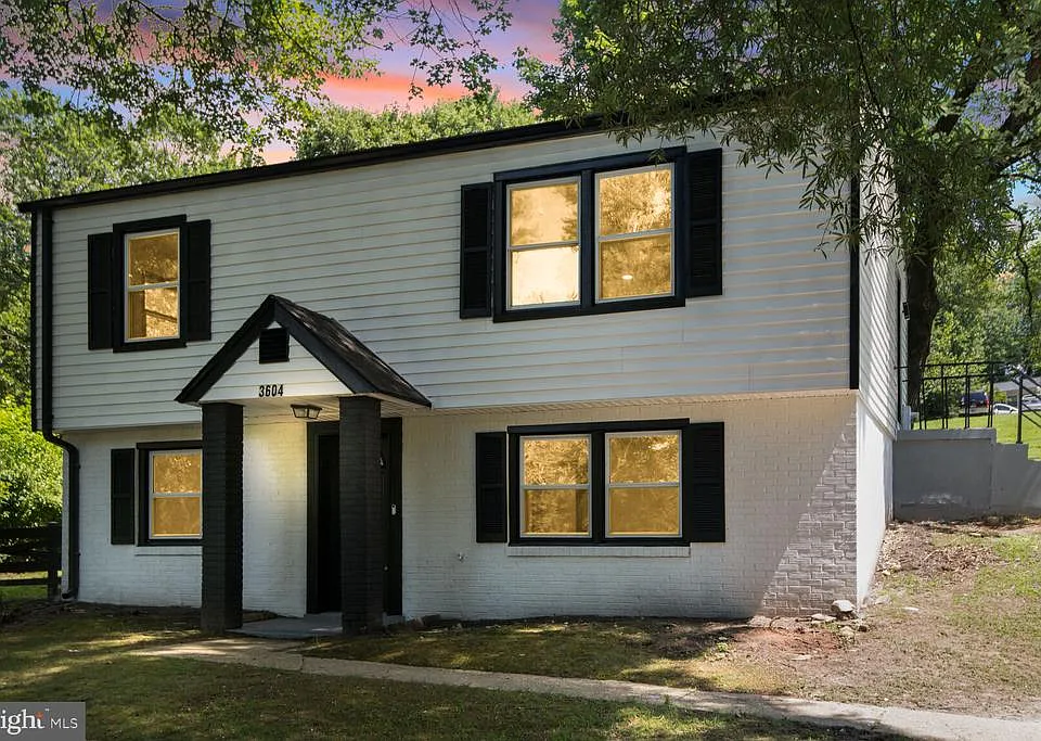 3604 Halloway N
