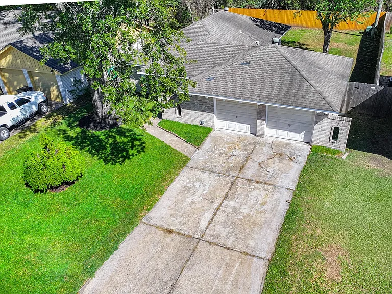 10126 Pine Moss Dr — Photo 3