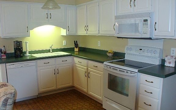 4th image of 20248 Birchwood Ln