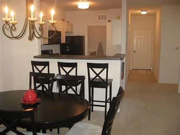 5th image of 2335 Pinnacle Ct APT 208