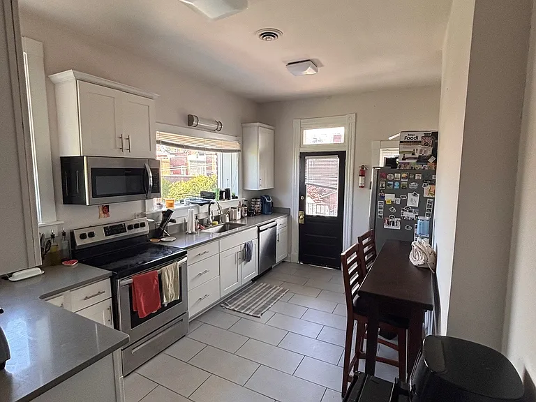 411 N Allen Ave #3 — Photo 10