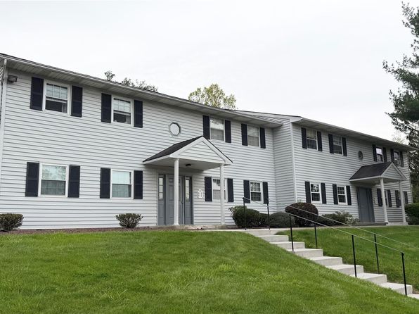 8 Ivy Ct APT C