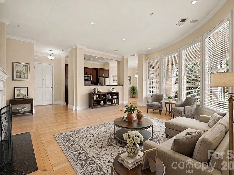 1st image of 5425 Closeburn Rd APT 210