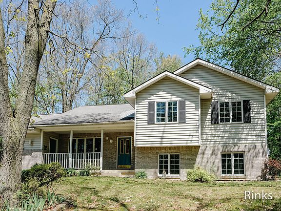 3rd image of 8010 S Asterwood Ct