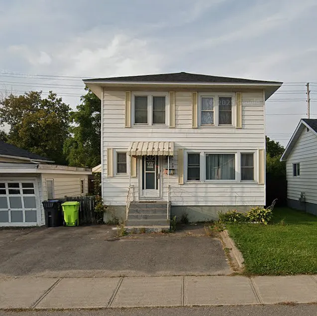 1014 Wellington Street East Sault Ste. Marie — Photo 1