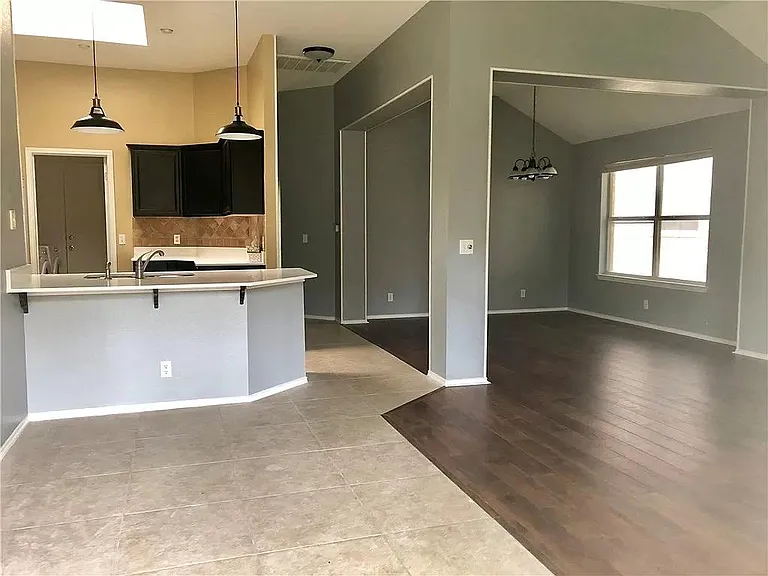 16816 Sabertooth Dr — Photo 5