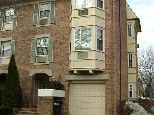 20617 Lori Dr, Flushing, NY 11360