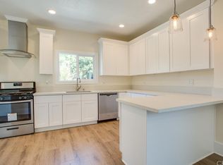 507 S Sheridan St, Corona, CA 92882