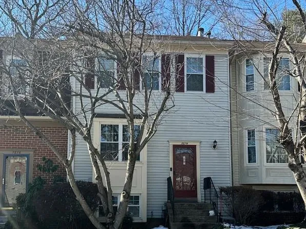 7874 Colonial Village Row, Annandale, VA 22003
