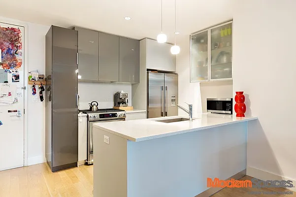 Sold by Modern Spaces | media 20