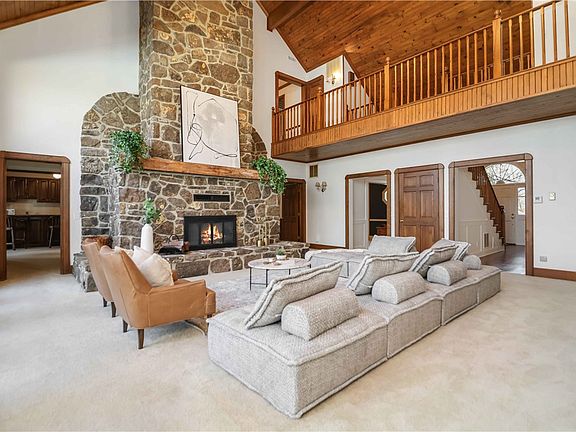 5th image of 2701 Inwood Dr