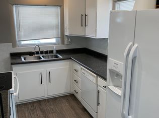 506 28th St, Bettendorf, IA 52722