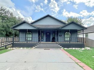 1011 W 5th St, El Campo, TX 77437