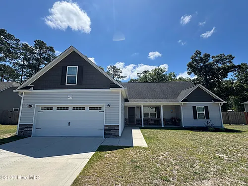 225 Westfield Dr Photo 1
