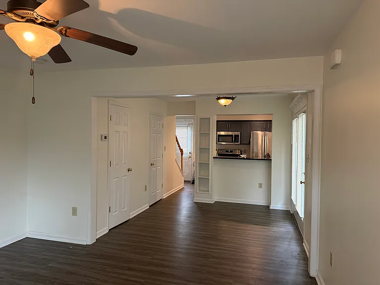 3575 Arbor Dr — Photo 2
