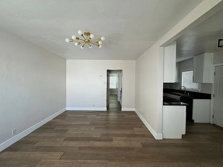 1128 Orange Ave — Photo 8