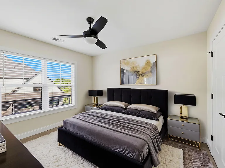 1020 Easton Ct — Photo 32