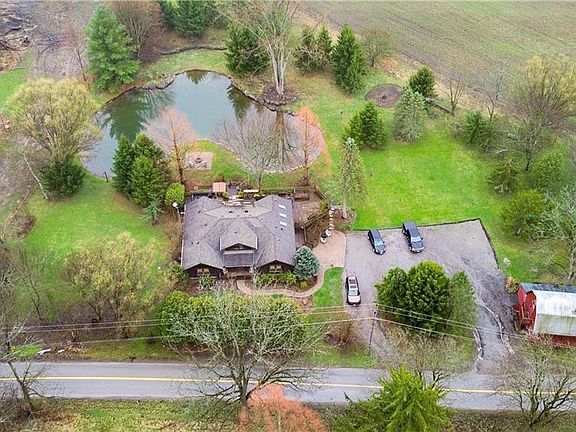 2nd image of 1970 Hollow Rd