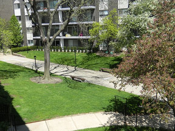 4th image of 9529 Bronx Ave APT 220