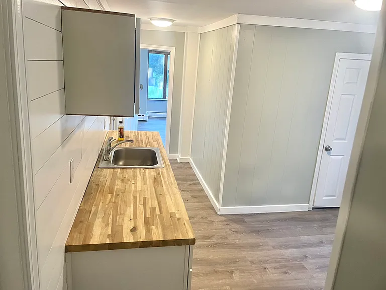 106 Webster St #2 — Photo 4