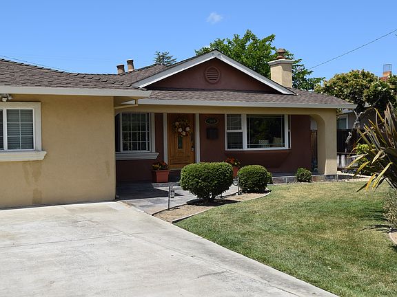 2nd image of 1909 Laurinda Dr