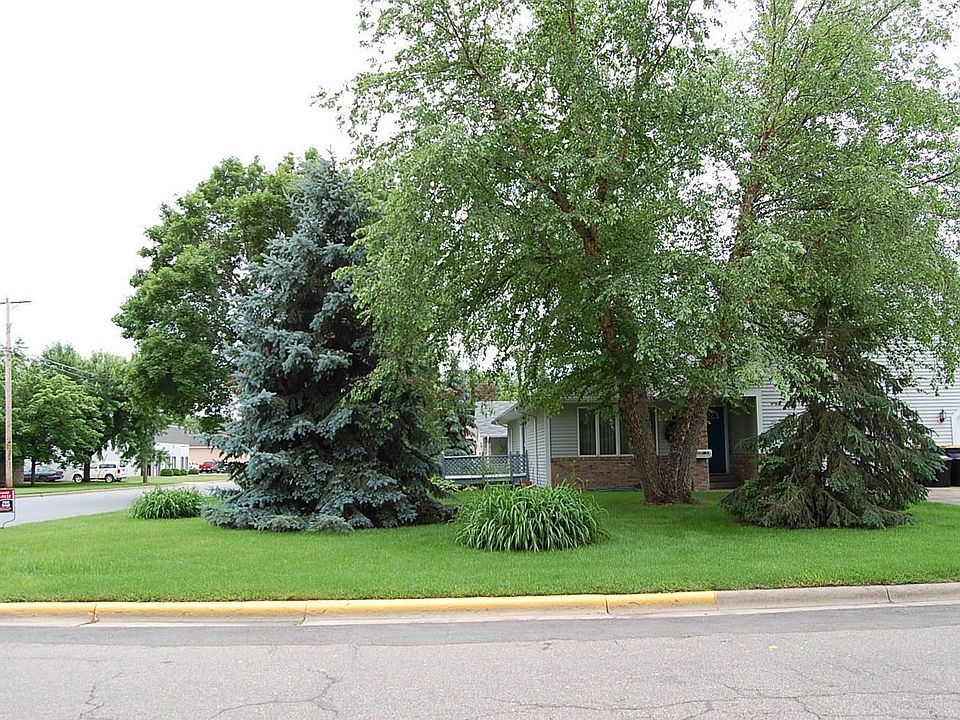 2nd image of 32 Spruce St