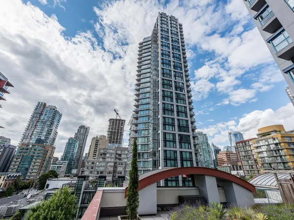 1255 Seymour St #907, Vancouver, BC V6B 0H1