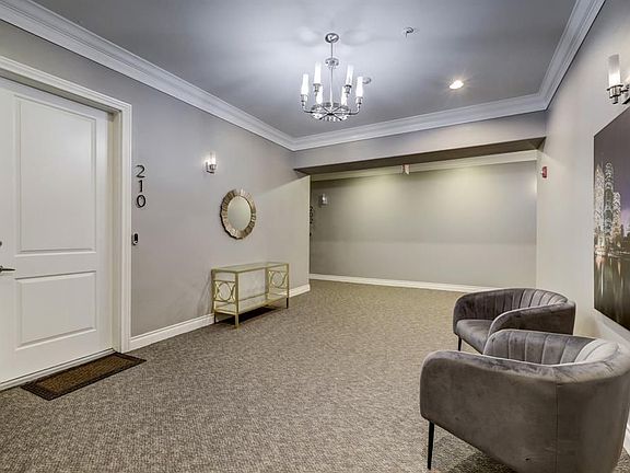 2nd image of 510 Lovett Blvd APT 210