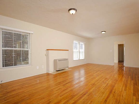 4th image of 3612 4th Ave