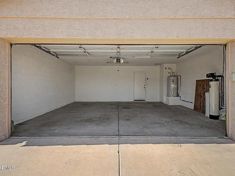 8752 W Melinda Ln — Photo 41