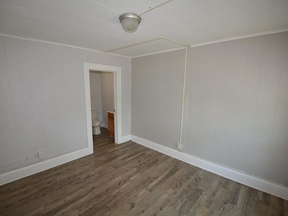 5th image of 915 E Palmetto St #11003966