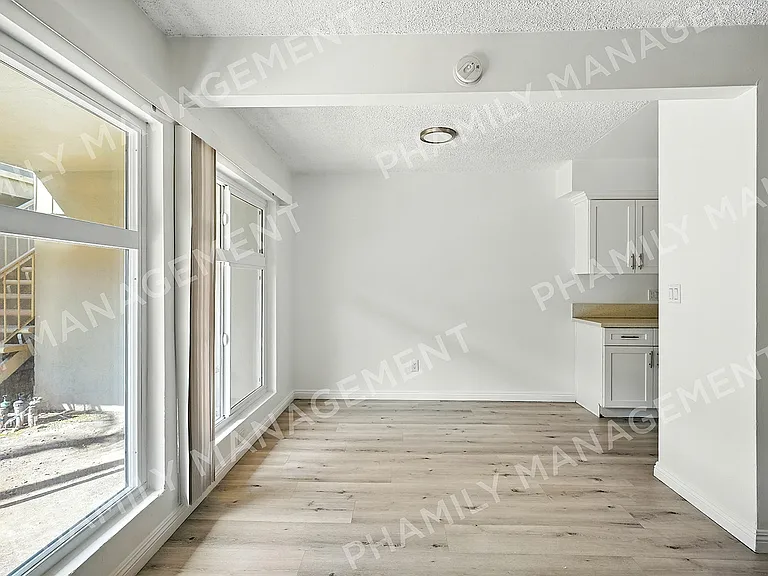 451 Anderwood Ct #D — Photo 14