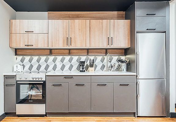 4th image of 2825 Snyder Ave #2D