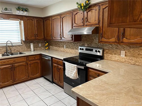 2nd image of 2804 N Ashley Dr