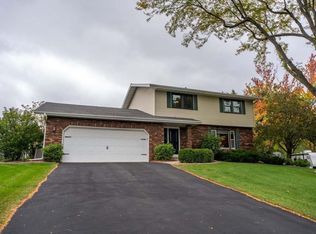 4552 Falcon Ct, Cottage Grove, WI 53527