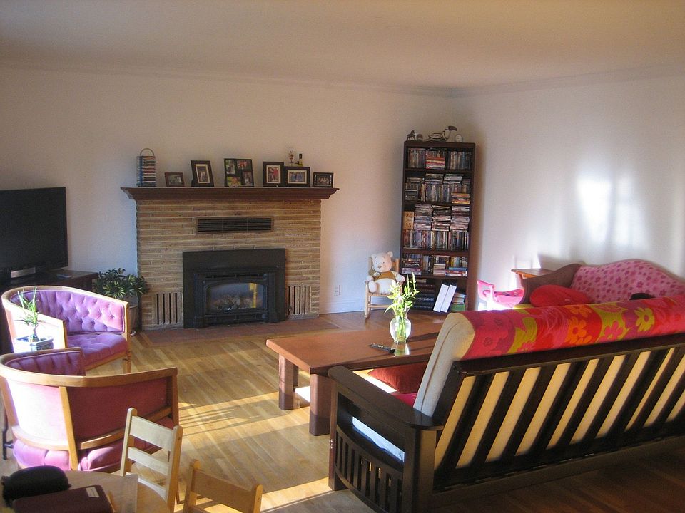 2nd image of 2640 Harold Dr SE
