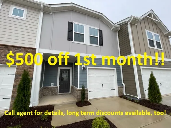 214 Brook Farm Ln, Fuquay Varina, NC 27526