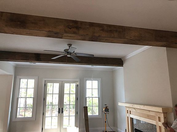 3rd image of 4006 Lady Banks Ln