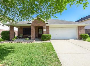 5101 Lockhart Dr, Pearland, TX 77584