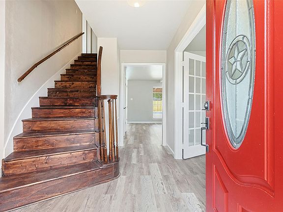 3rd image of 16438 Glenshannon Dr