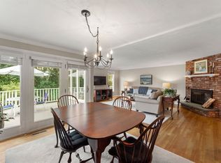 70 Parks St APT 10, Duxbury, MA 02332