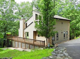 213 Radcliff Rd, Bushkill, PA 18324