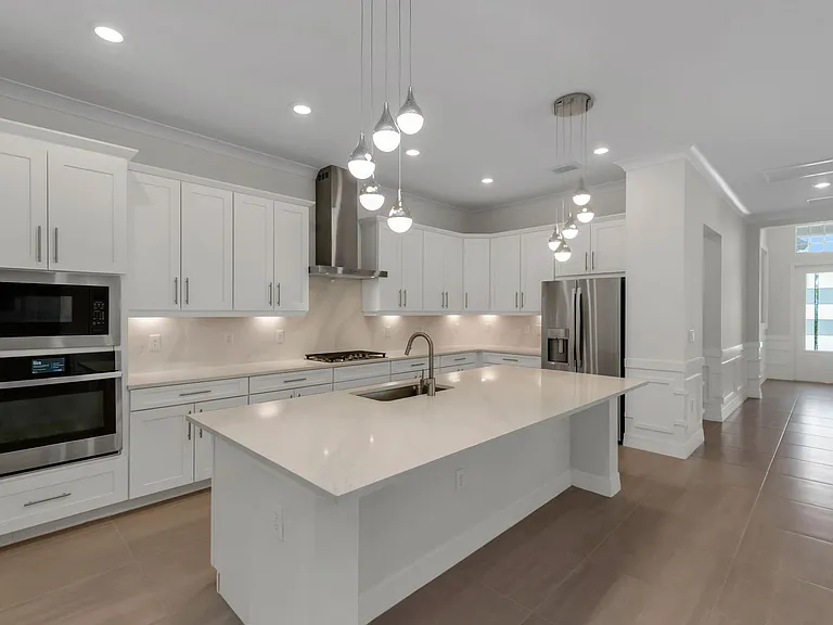 13699 Blue Bay Cir — Photo 2
