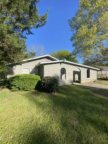 438 Alabama Ave Photo 1