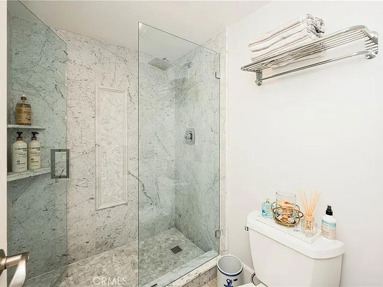 68 Corniche Dr #B — Photo 25